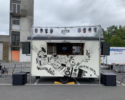 De Barakke DJ wagen